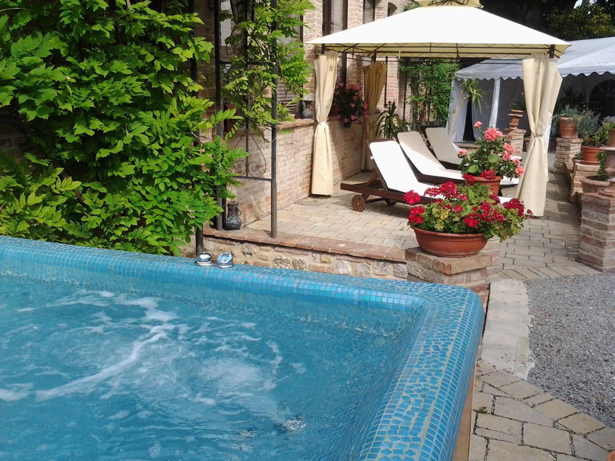 Relais Castelluccio Palusse Guest House Citta della Pieve Ngoại thất bức ảnh